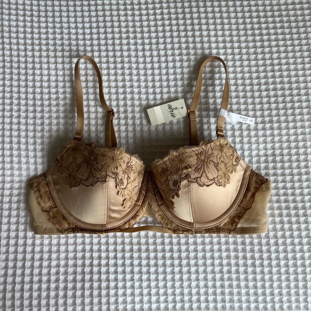 NWT Aerie Tan Lace and Satin Balconette Bra